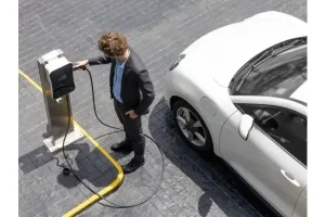 Mobil Hybrid: Kelebihan, Kekurangan, Dan Perawatan