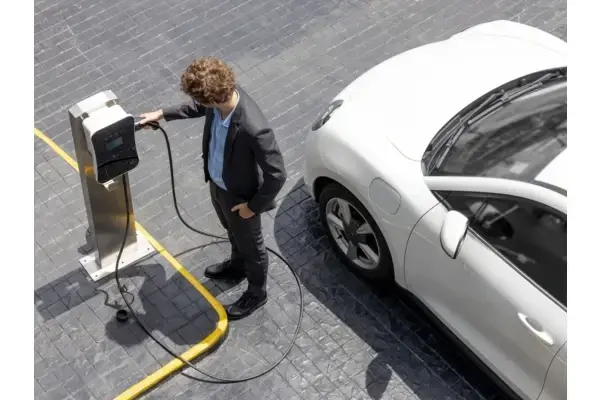 Mobil Hybrid: Kelebihan, Kekurangan, Dan Perawatan