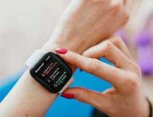 Teknologi Wearable Untuk Memantau Aktivitas Olahraga