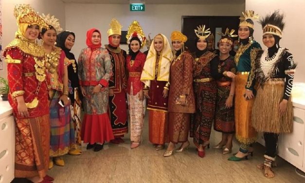 Ragam Pakaian Tradisional Dari Berbagai Daerah