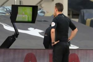 Dampak Teknologi VAR Dalam Sepak Bola Modern